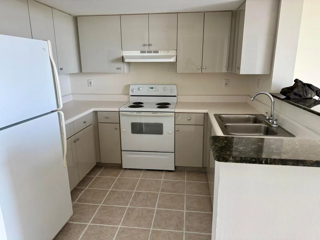 3000 Coral Way # 1007, Miami, FL 33145