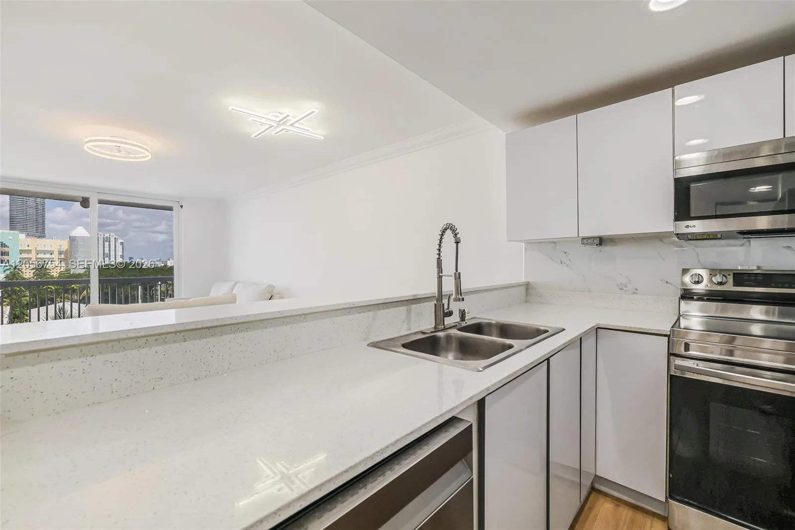 401 Ocean Dr # 602, Miami Beach, FL 33139 photo 9