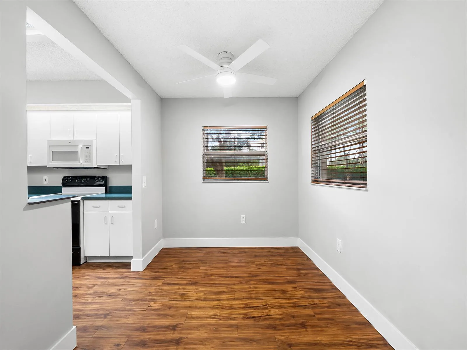 550 SW 137 Avenue # L114, Pembroke Pines, FL 33027 photo 10