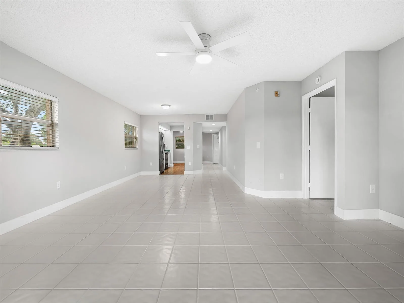 550 SW 137 Avenue # L114, Pembroke Pines, FL 33027 photo 6