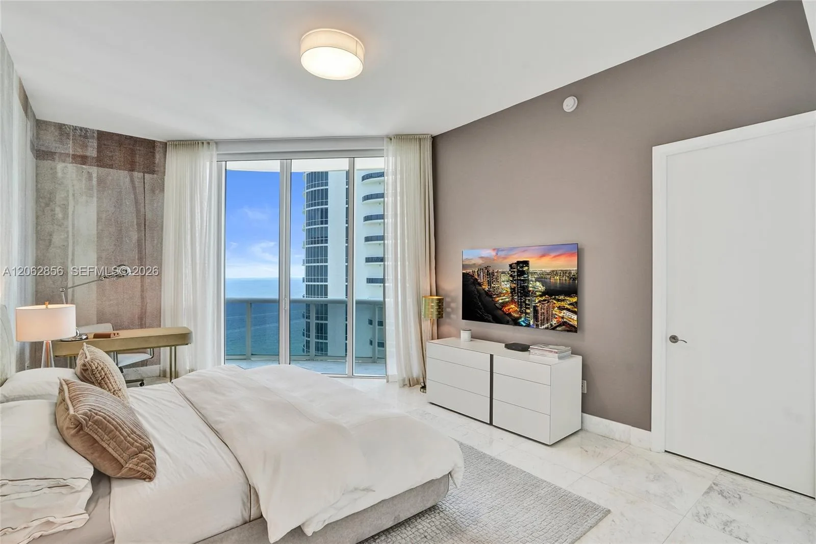 16001 Collins Ave # 3406, Sunny Isles Beach, FL 33160 photo 8