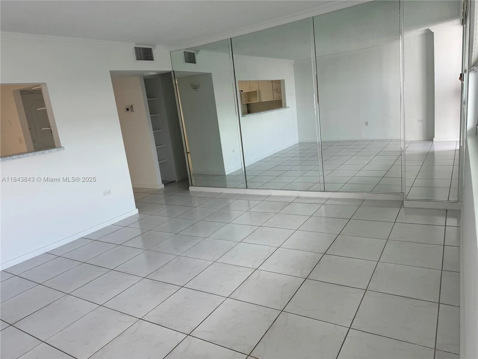 7135 Collins Ave # 1203, Miami Beach, FL 33141 photo 11