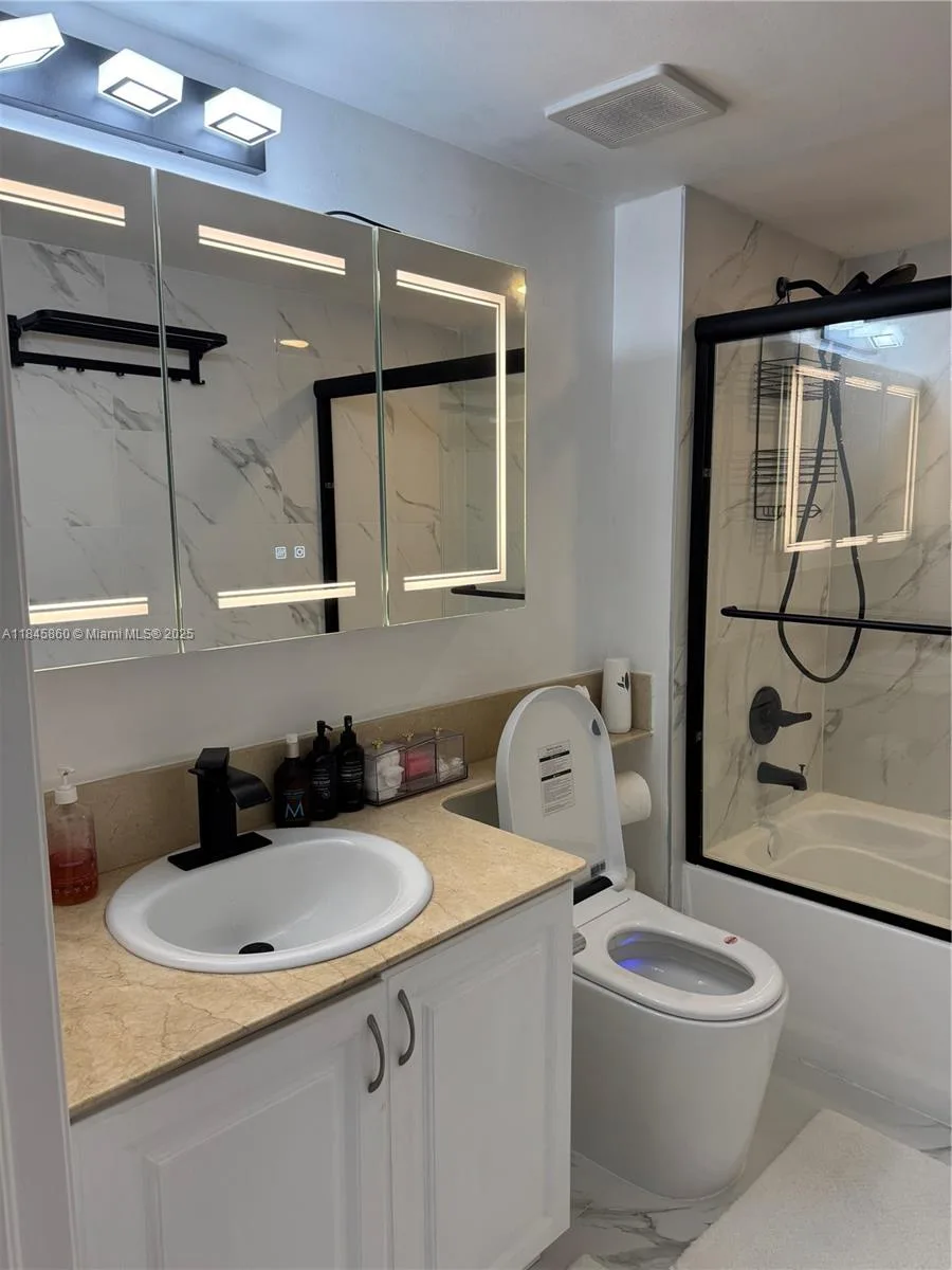 1155 Brickell Bay Dr # 2306, Miami, FL 33131 photo 6