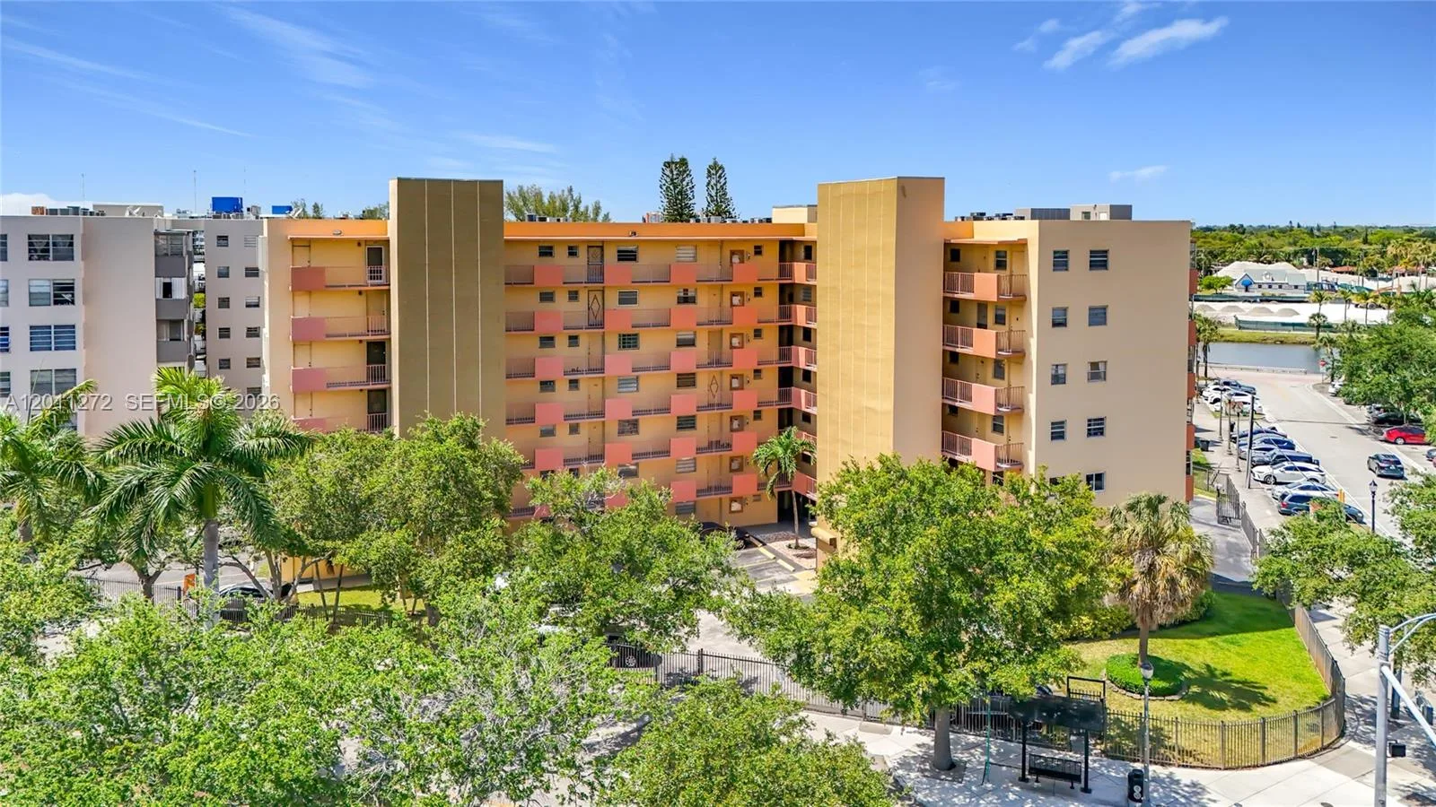 16400 NE 17th Ave # 206, North Miami Beach, FL 33162 photo 2