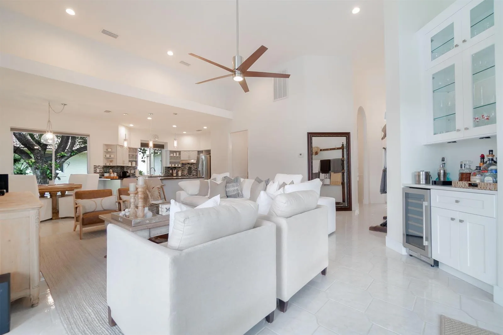 1907 S Club Drive, Wellington, FL 33414 photo 6