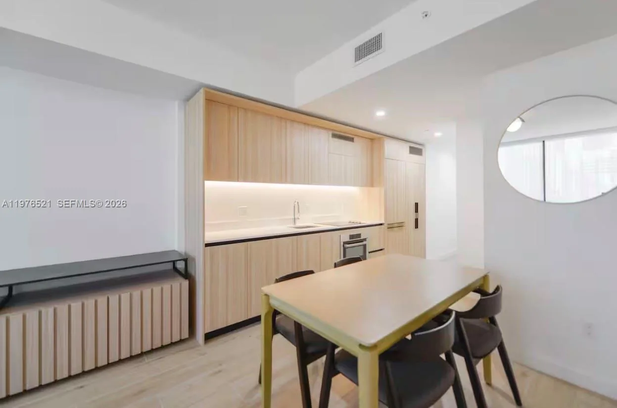 225 N Miami Ave # 1103, Miami, FL 33128 photo 13