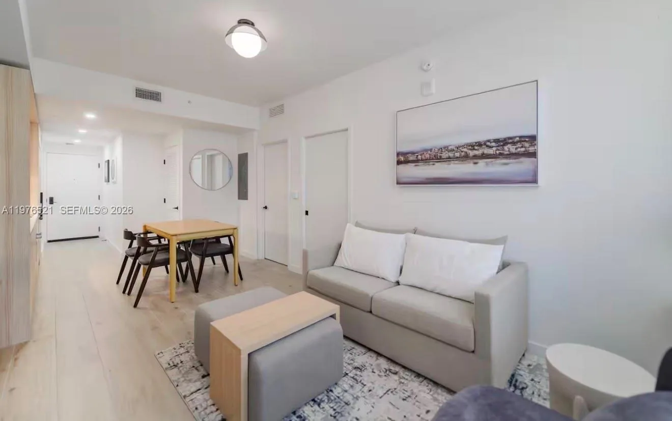 225 N Miami Ave # 1103, Miami, FL 33128 photo 4