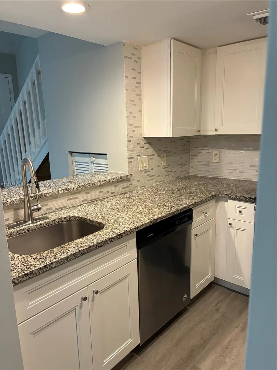 2024 Champions Way, North Lauderdale, FL 33068 photo 3