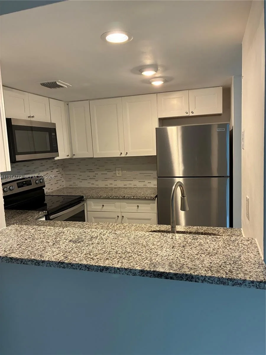 2024 Champions Way, North Lauderdale, FL 33068 photo 4