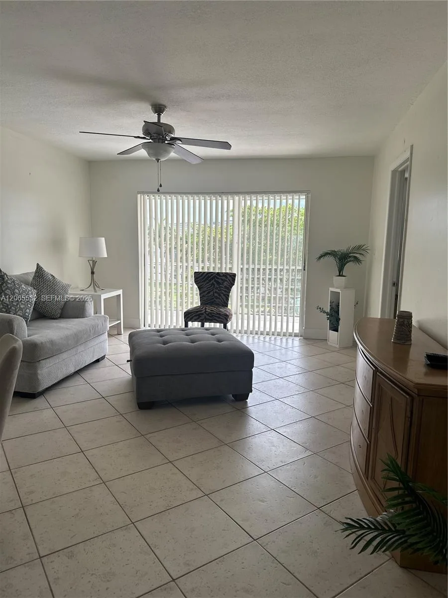 8305 Sunrise Lakes Blvd # 310, Sunrise, FL 33322 photo 4