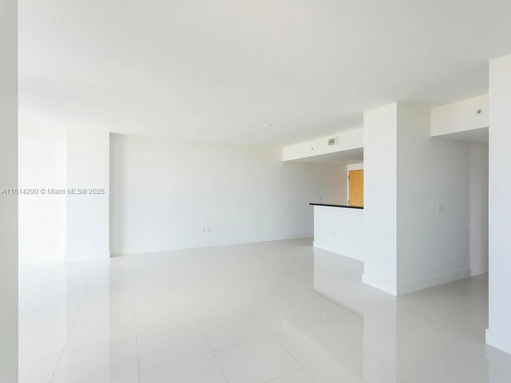 244 Biscayne Blvd # 2002, Miami, FL 33132 photo 5