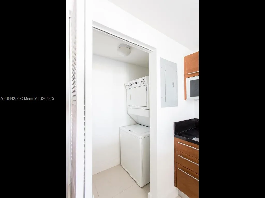244 Biscayne Blvd # 2002, Miami, FL 33132 photo 9
