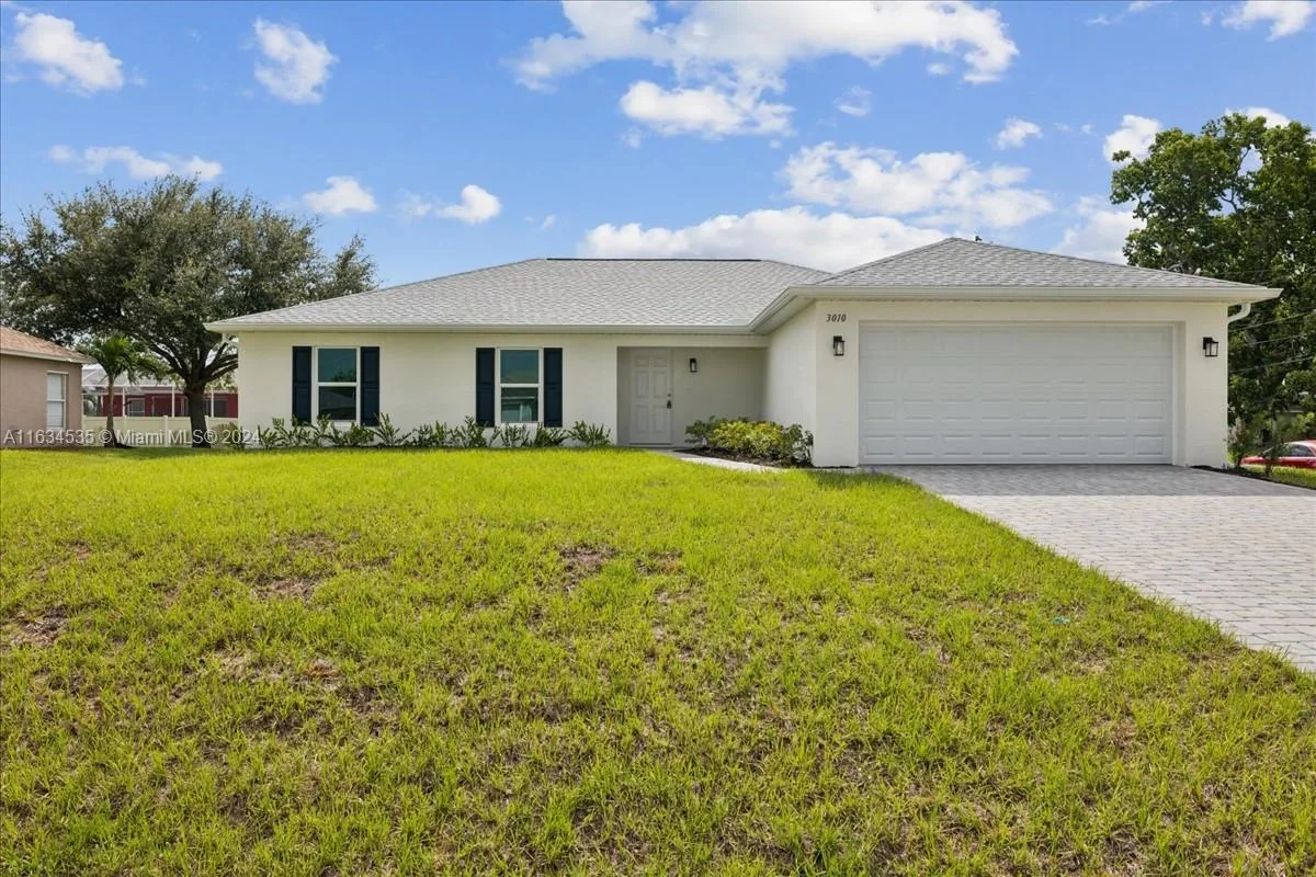3010 NE 4th PL, Cape Coral, FL 33909