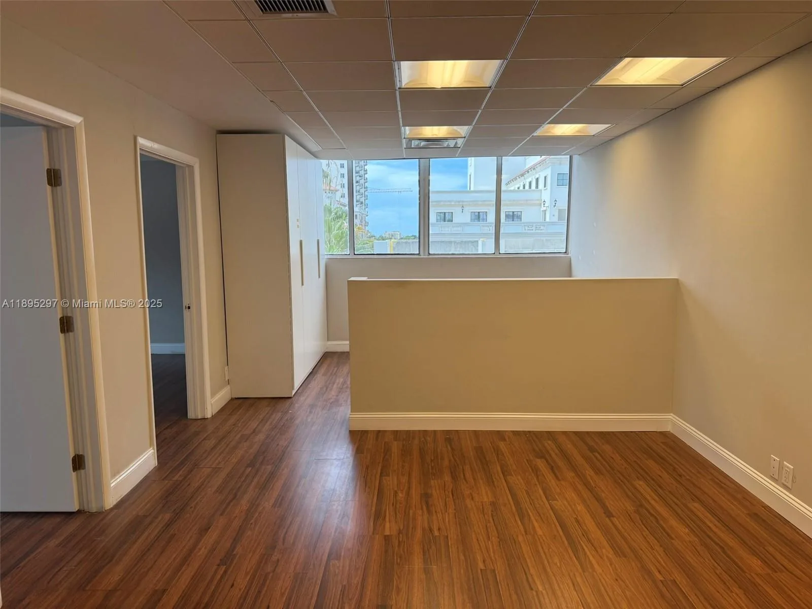 299 Alhambra Cir # 510, Coral Gables, FL 33134 photo 3