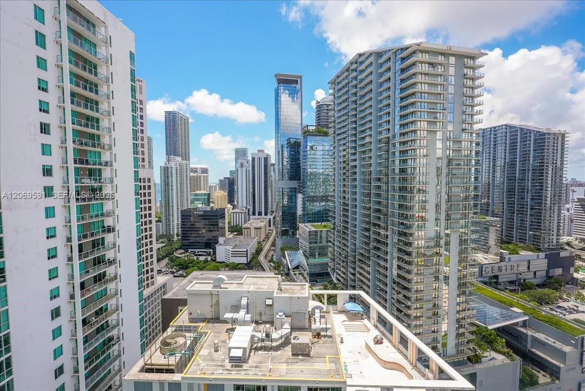 41 SE 5th St # 1908, Miami, FL 33131 photo 12