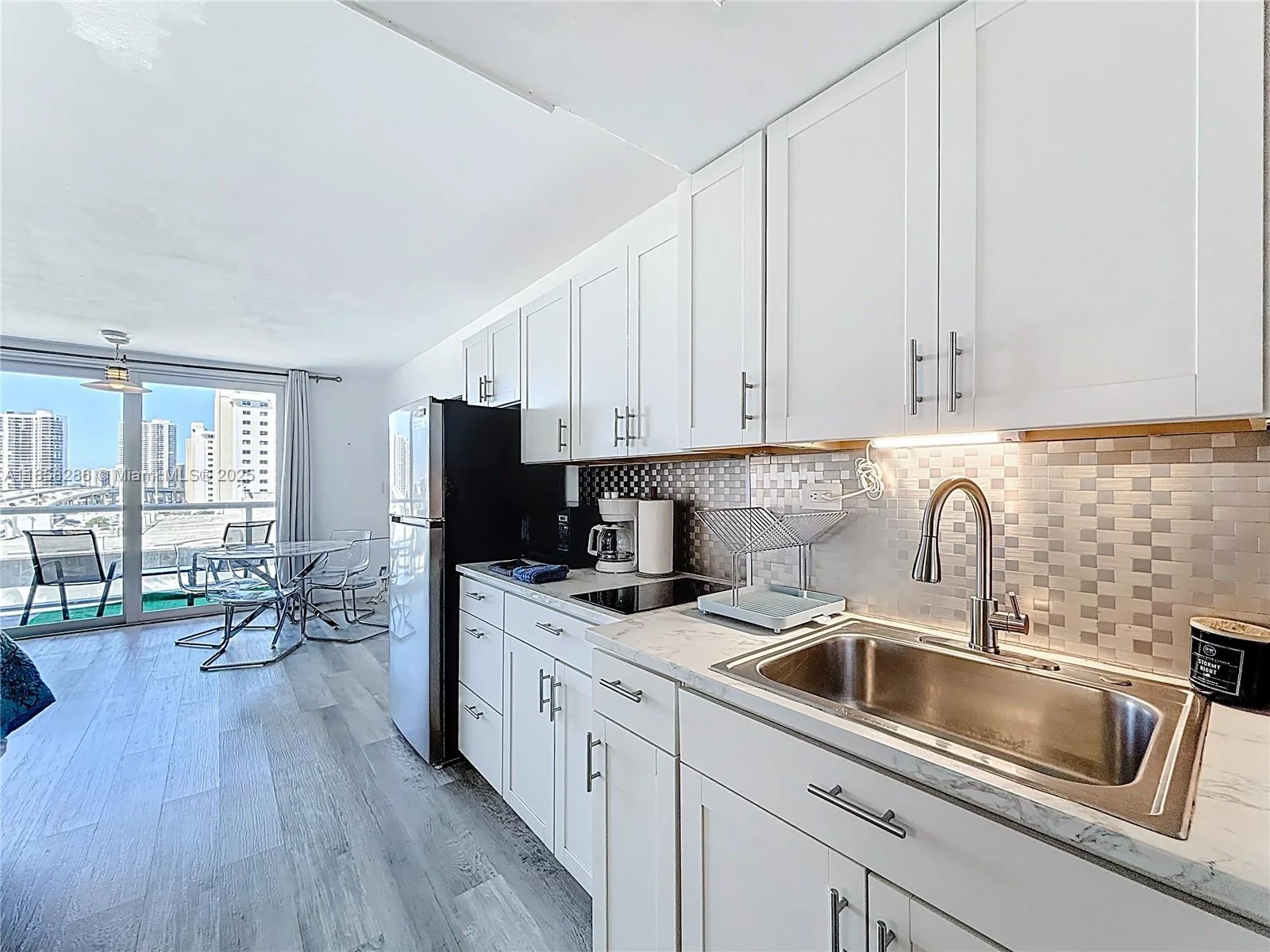 19201 Collins Ave # 636, Sunny Isles Beach, FL 33160 photo 5