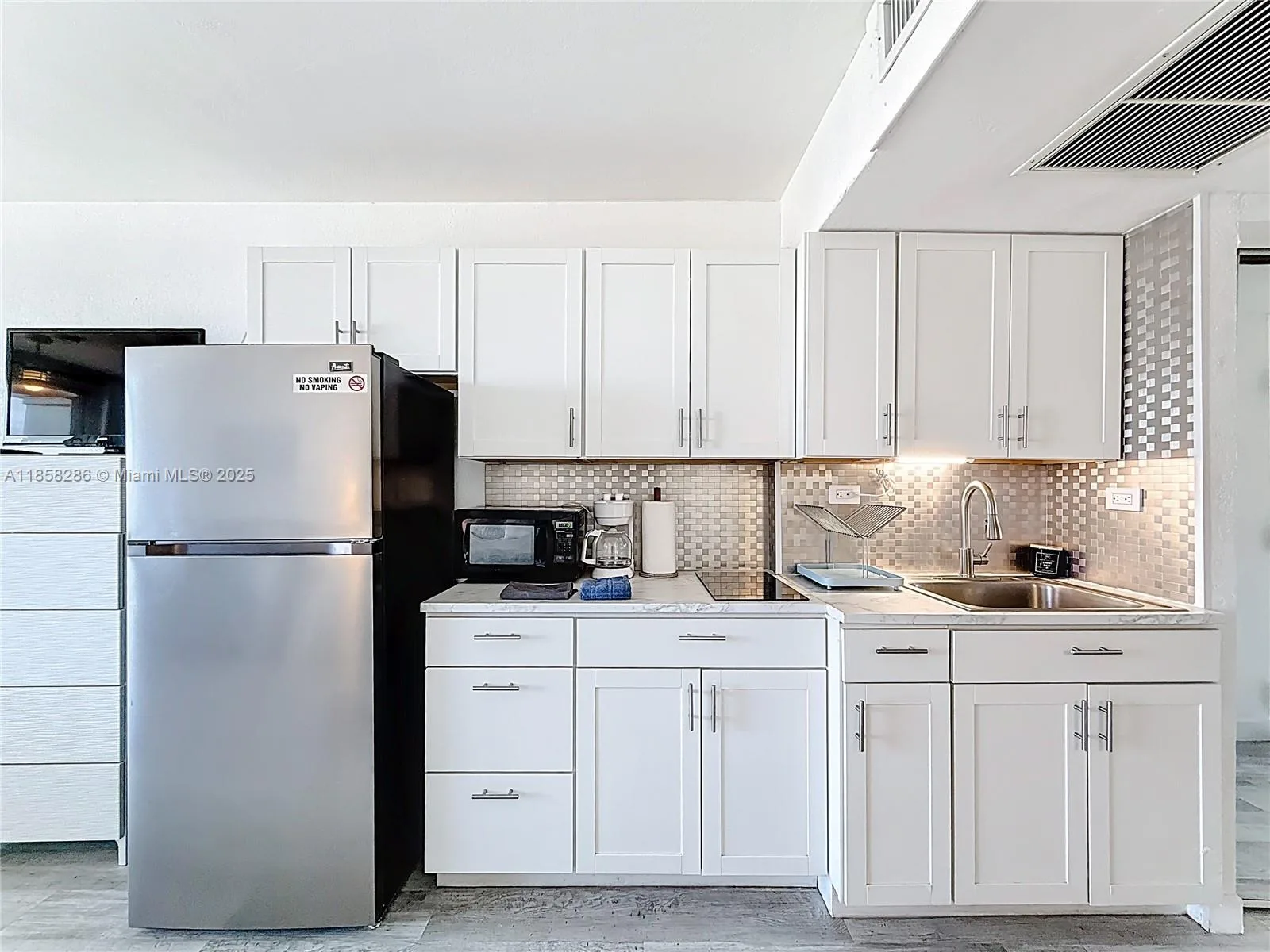 19201 Collins Ave # 636, Sunny Isles Beach, FL 33160 photo 6