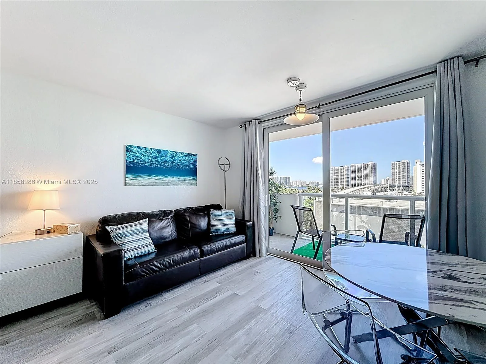 19201 Collins Ave # 636, Sunny Isles Beach, FL 33160 photo 9