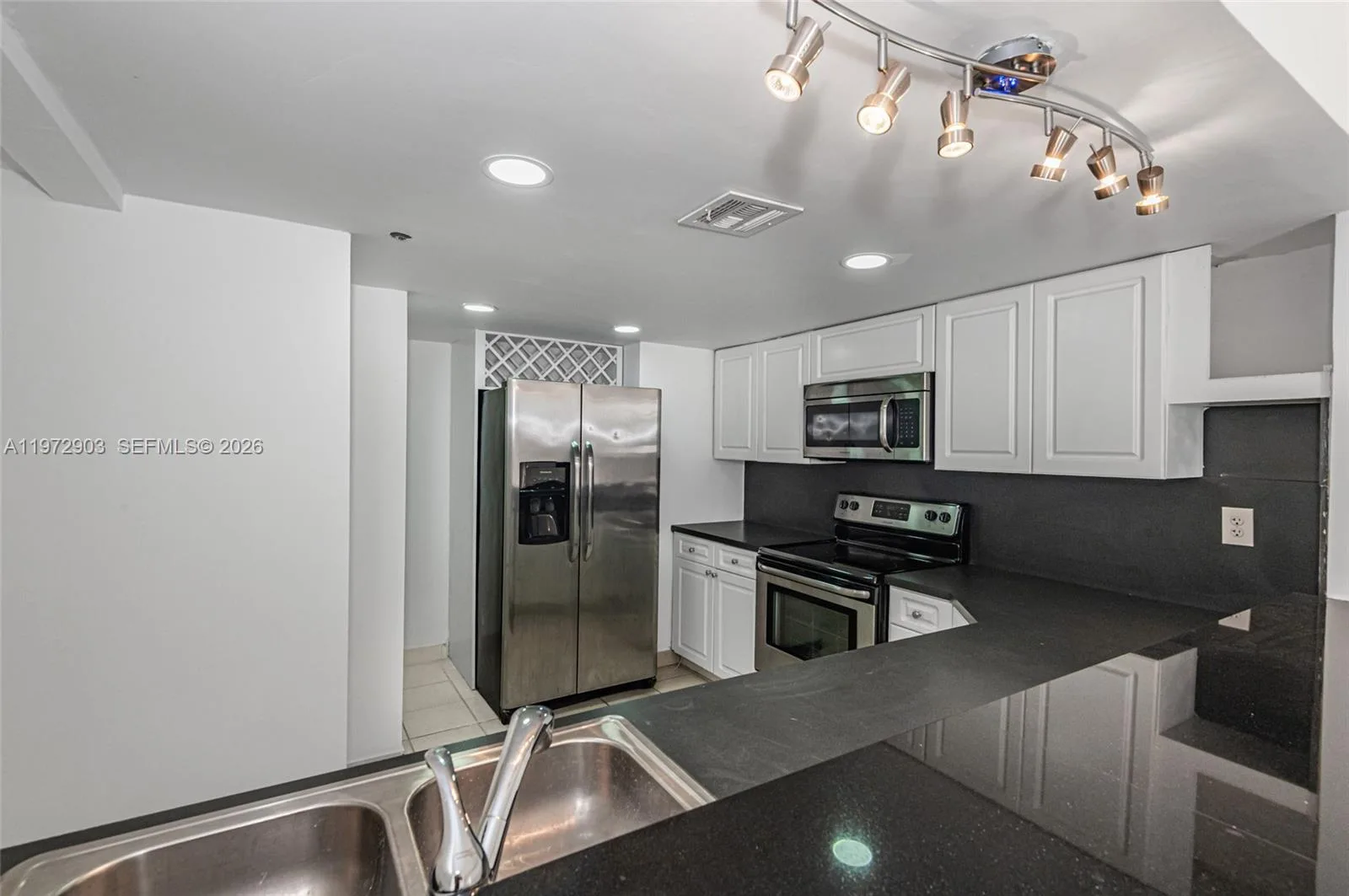 555 NE 15th St # 603, Miami, FL 33132 photo 8