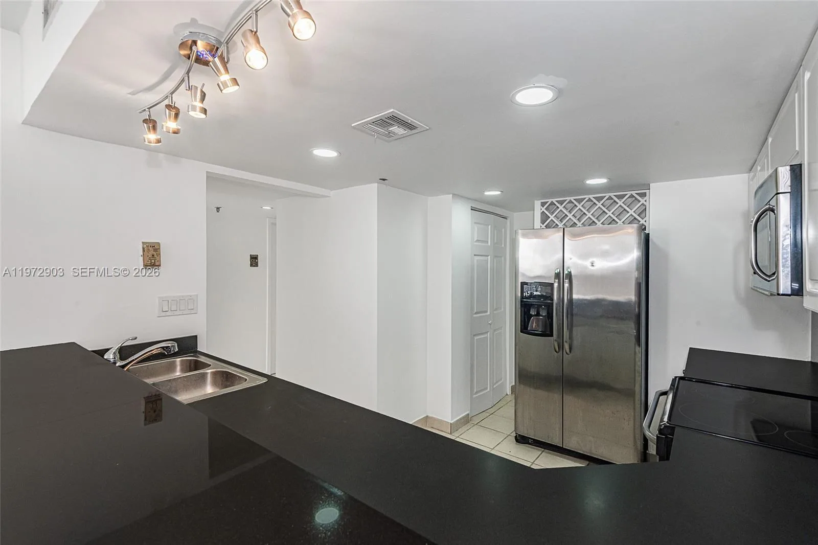 555 NE 15th St # 603, Miami, FL 33132 photo 9