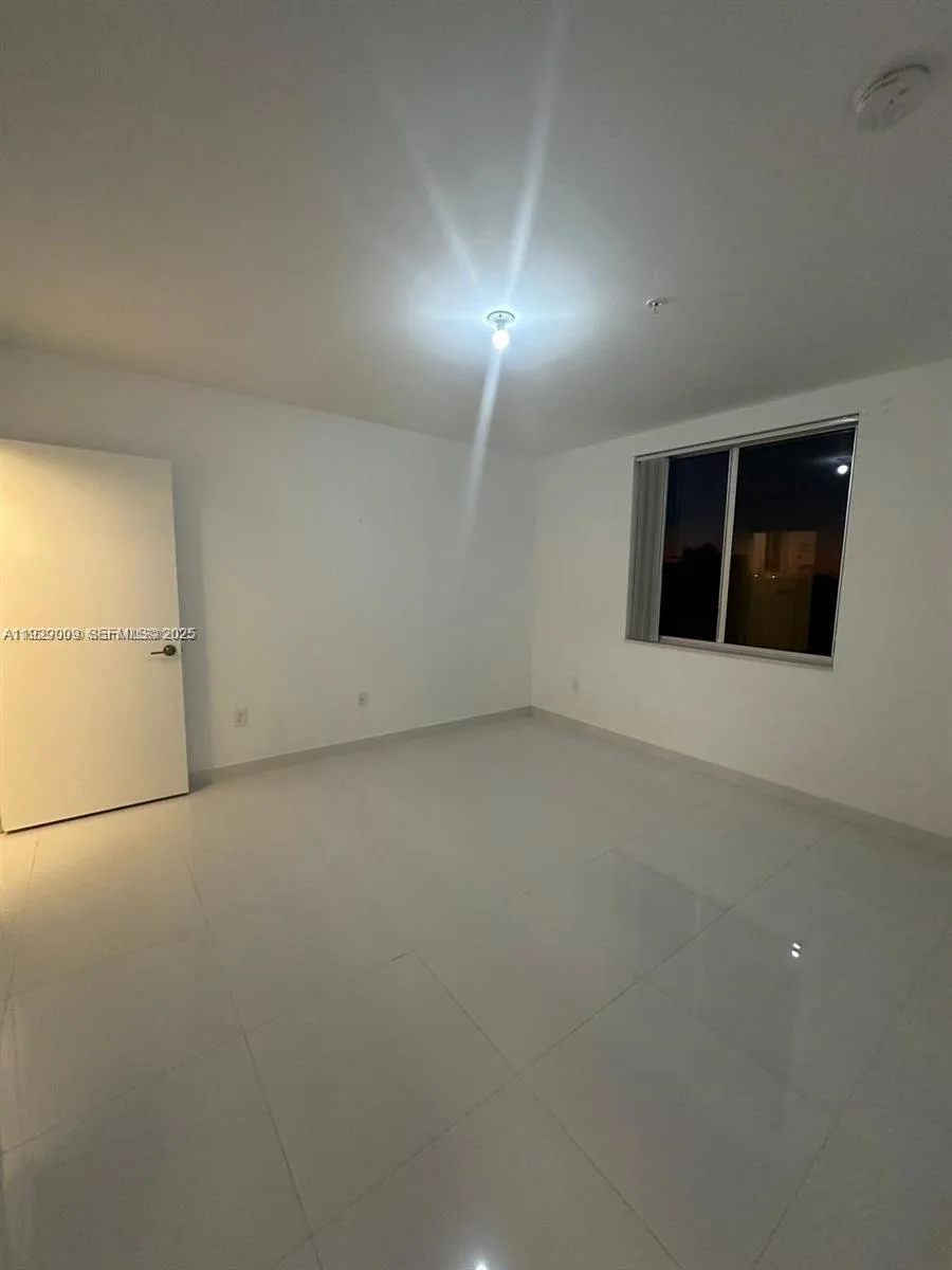 2651 NE 212th Ter # 400, Miami, FL 33180 photo 4