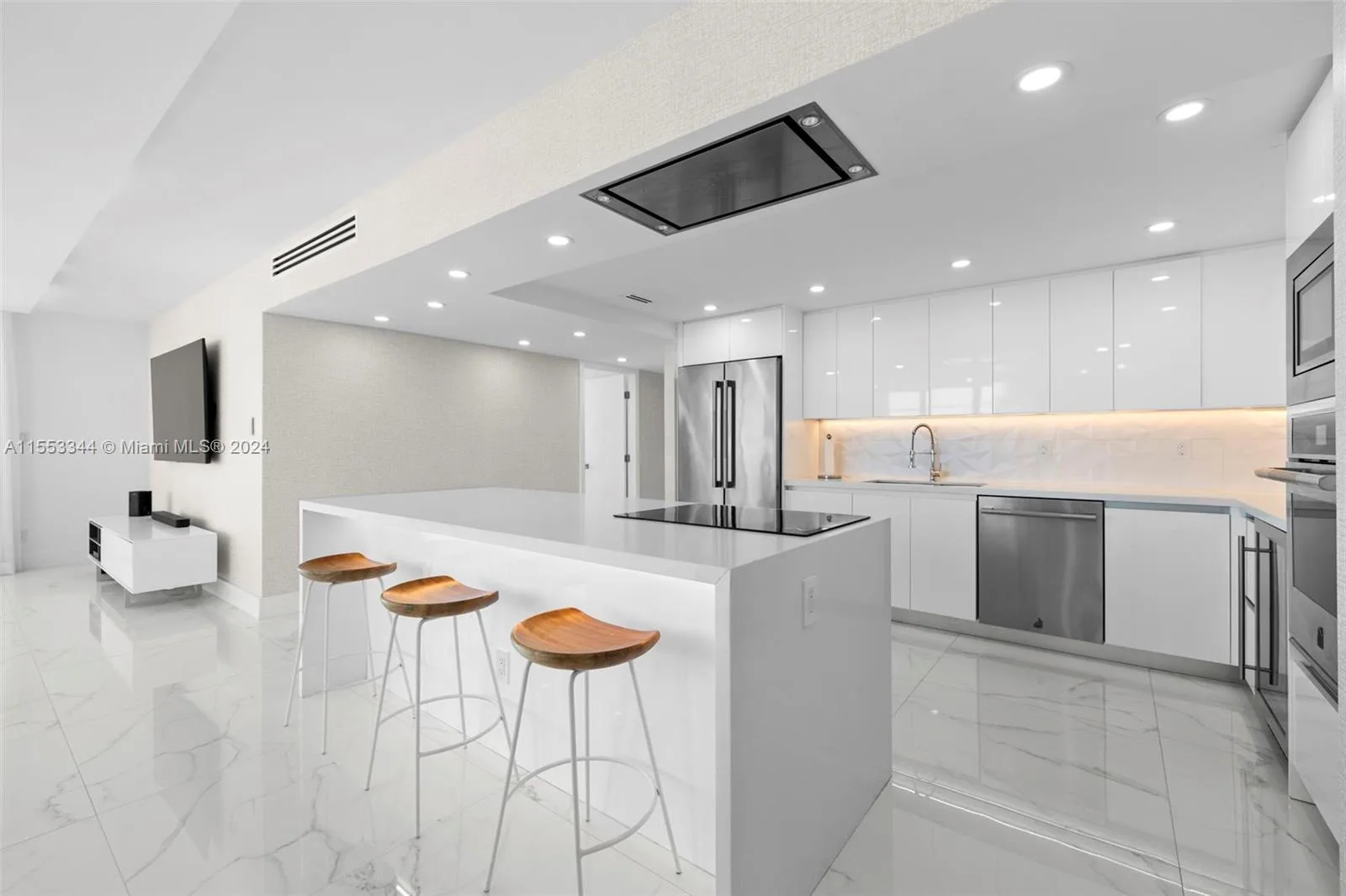 5151 Collins Ave # 1527, Miami Beach, FL 33140 photo 11