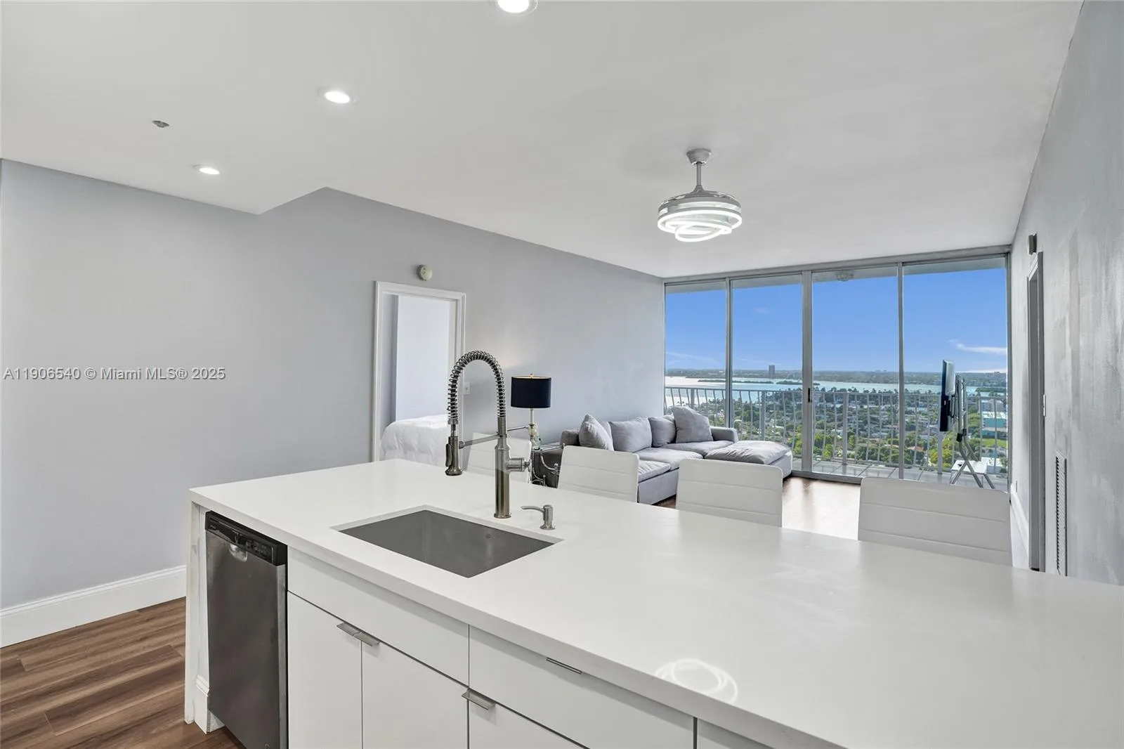 7601 E Treasure Dr # PH102, North Bay Village, FL 33141 photo 6