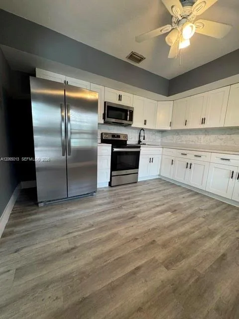 820 SE 12th St # 1, Fort Lauderdale, FL 33316 photo 2