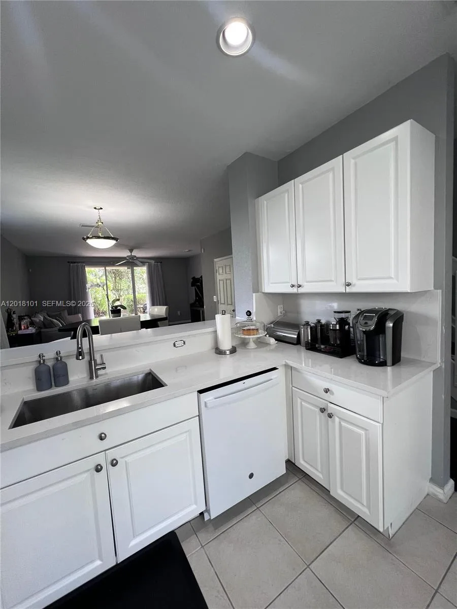 681 NW 42nd Ave # -, Plantation, FL 33317