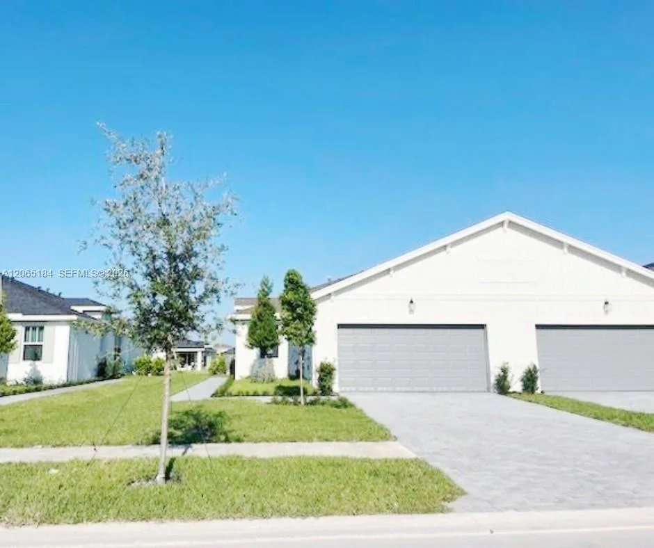 1375 Tangled Orchard Trce, Loxahatchee, FL 33470