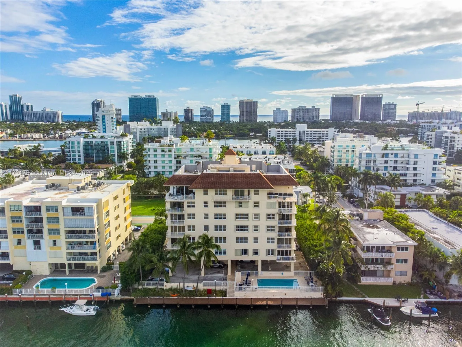 Bay Harborview – photo 10