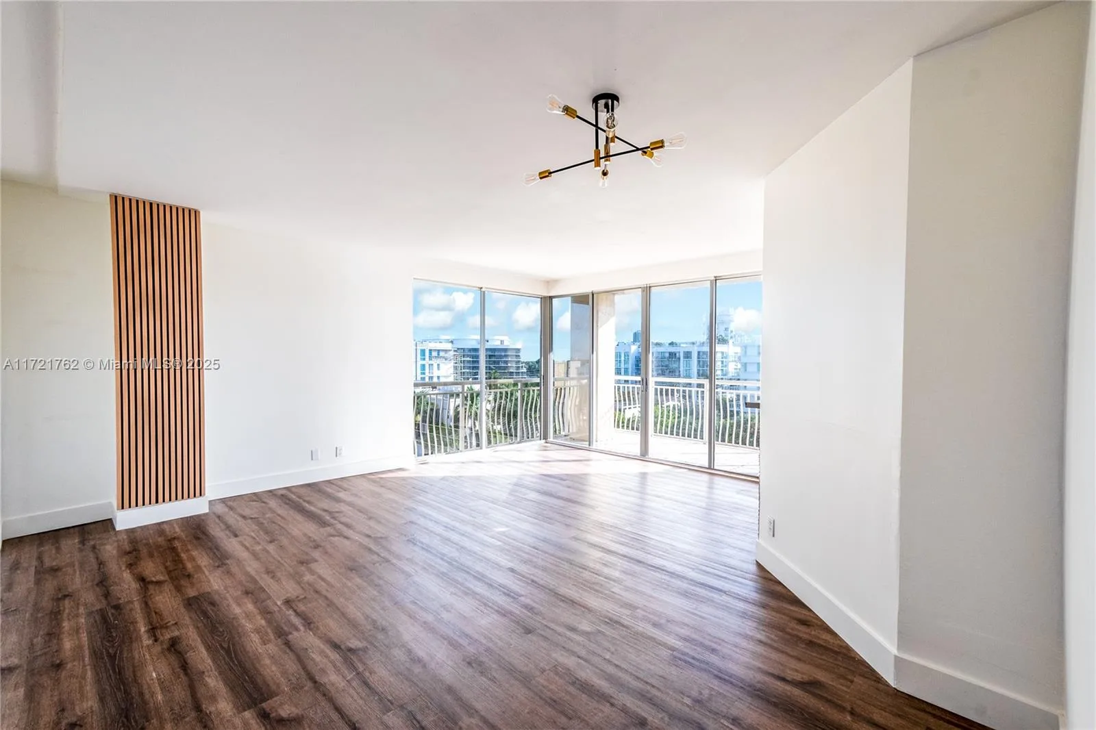 Bay Harborview – photo 11