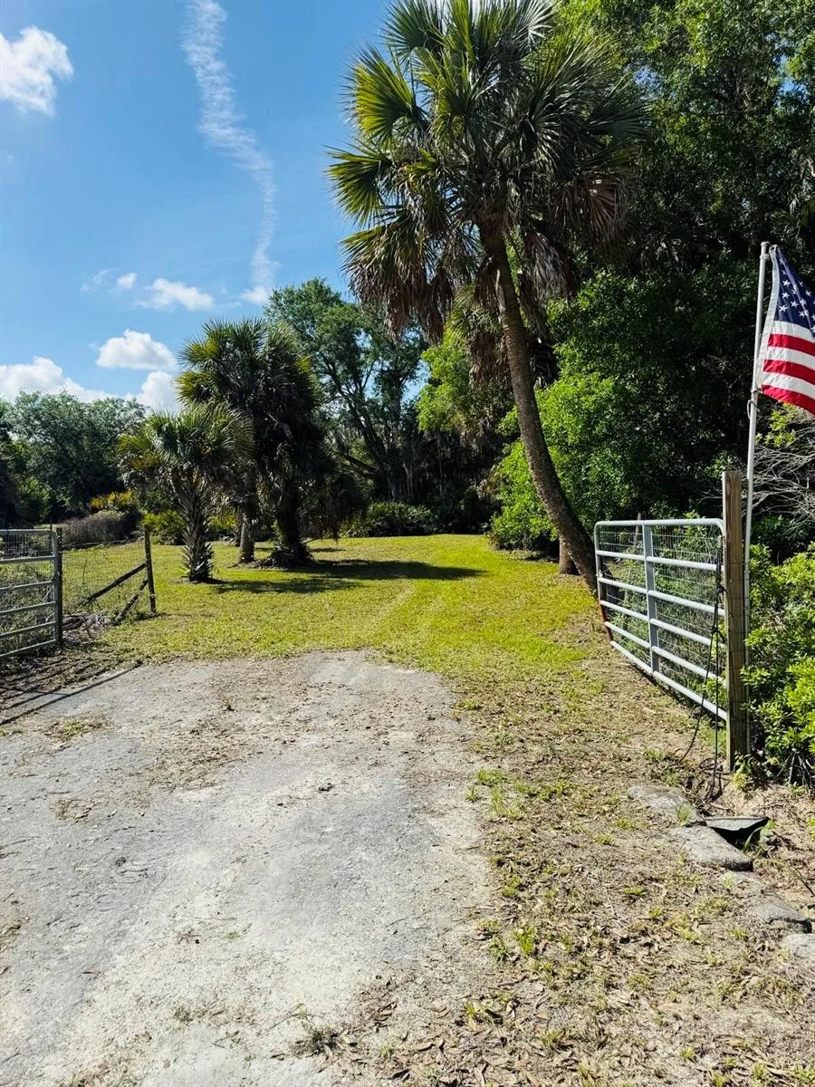 19636 NW 272nd Street, Okeechobee, FL 34972