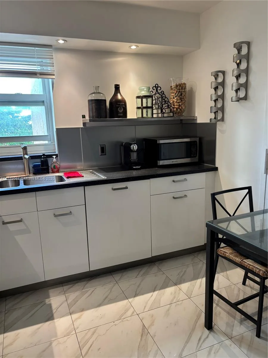 1865 S Ocean Dr # 4E, Hallandale Beach, FL 33009 photo 4