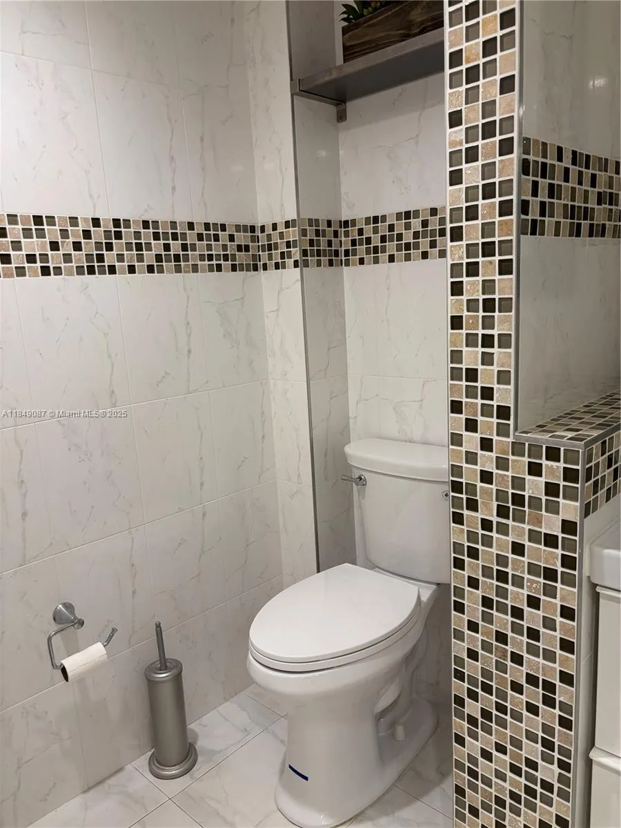 1865 S Ocean Dr # 4E, Hallandale Beach, FL 33009 photo 9
