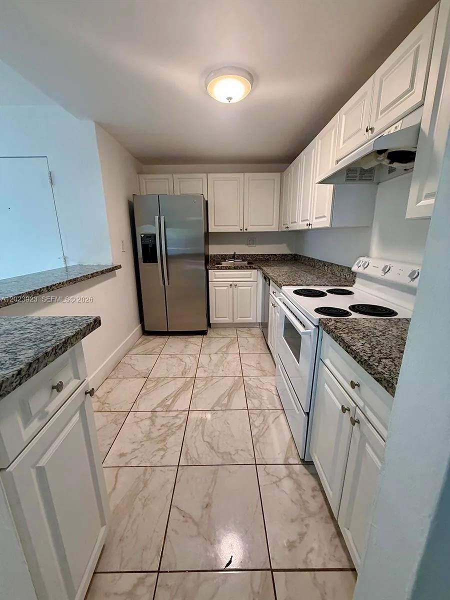 10393 N Kendall Dr # U7, Miami, FL 33176