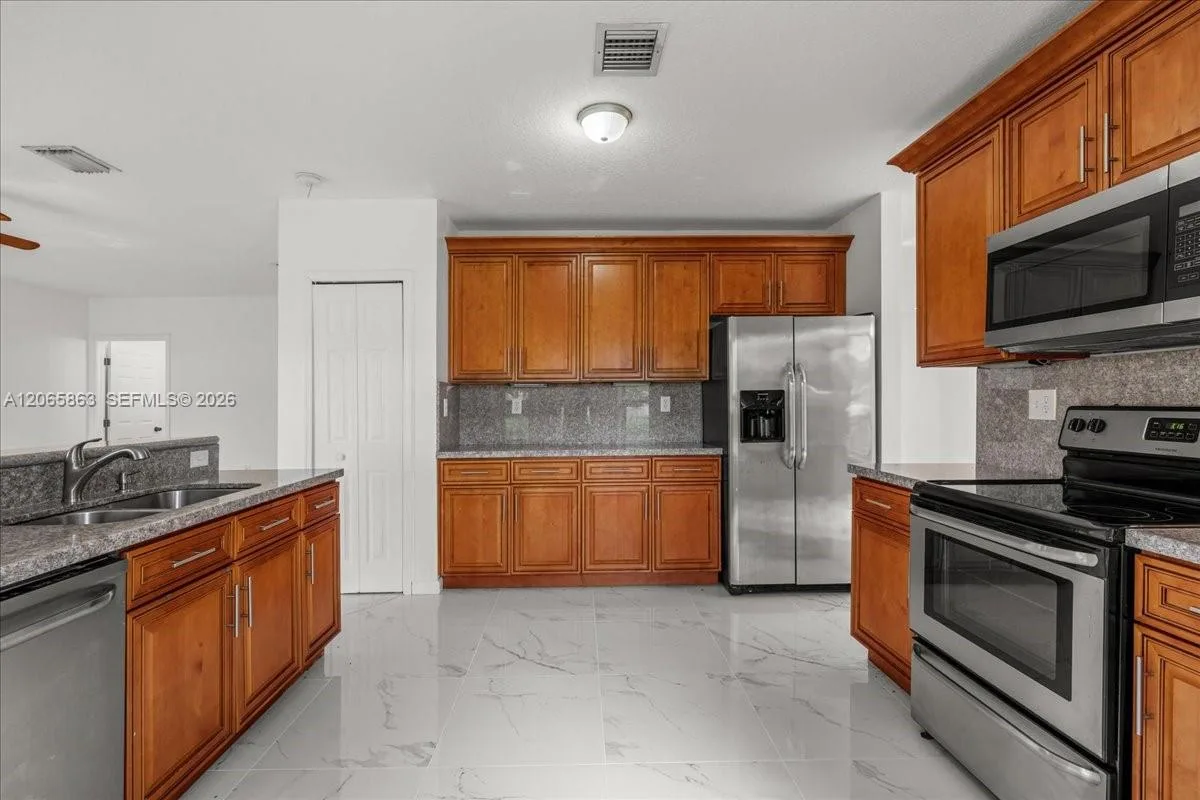 1720 NE 35 Avenue, Homestead, FL 33033 photo 8