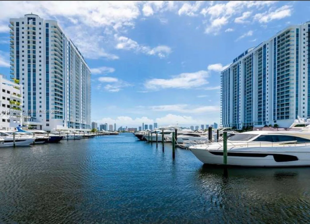 17211 Biscayne Blvd BS-10, North Miami Beach, FL 33160 photo 3