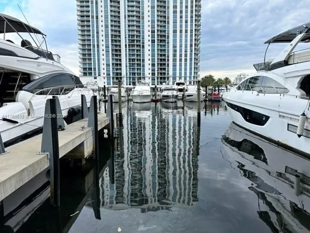 17211 Biscayne Blvd BS-10, North Miami Beach, FL 33160 photo 4