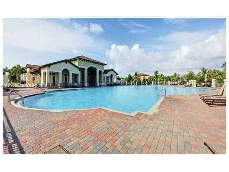 9209 SW 227th St # 4, Cutler Bay, FL 33190