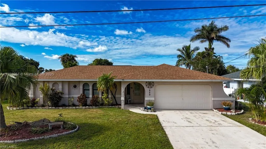 920 SE 4th Pl, Cape Coral, FL 33990
