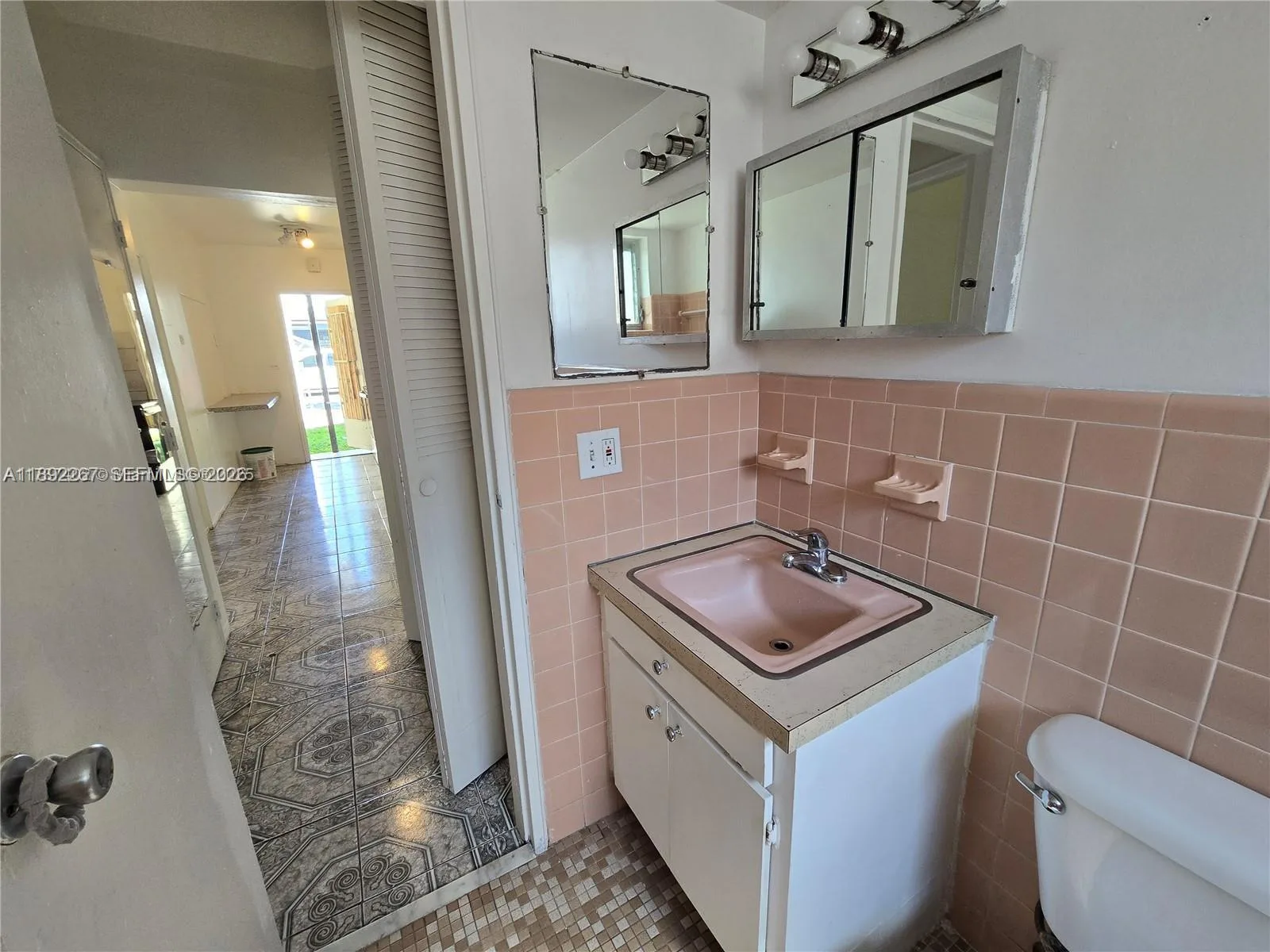 70 NW 77th St # 11, Miami, FL 33150 photo 2