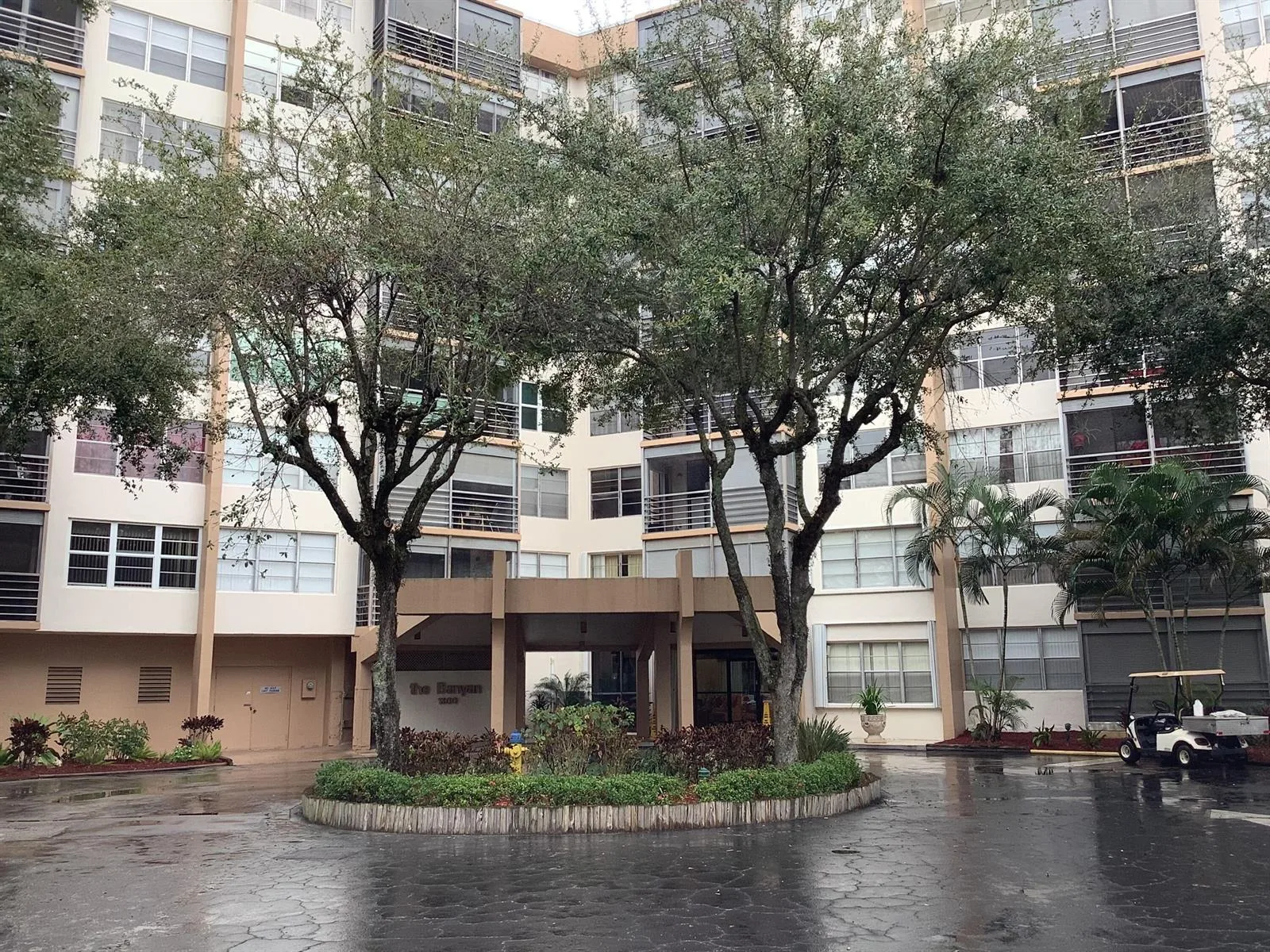 1300 Saint Charles Place # Unit Ph13, Pembroke Pines, FL 33026