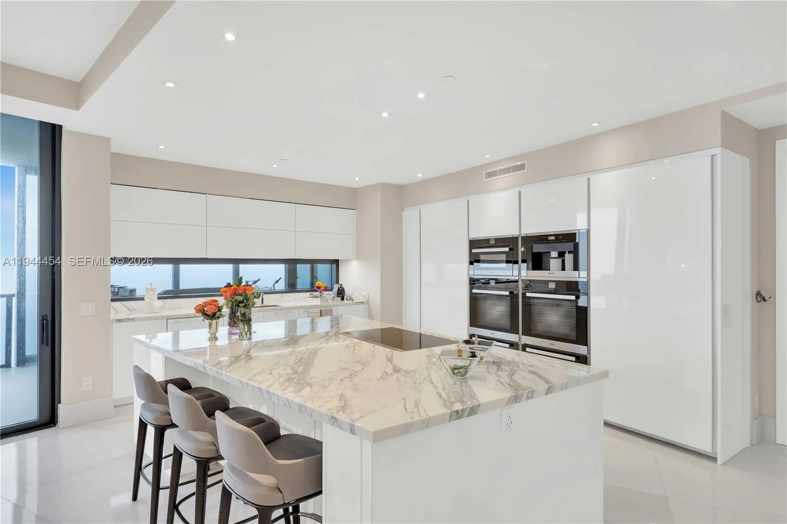 18555 Collins Ave # 4601, Sunny Isles Beach, FL 33160 photo 11