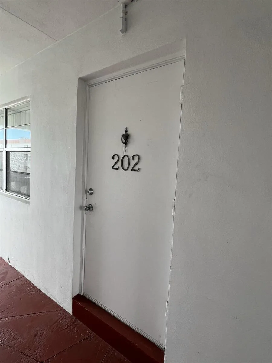 1321 NW 43rd Avenue # 202, Lauderhill, FL 33313