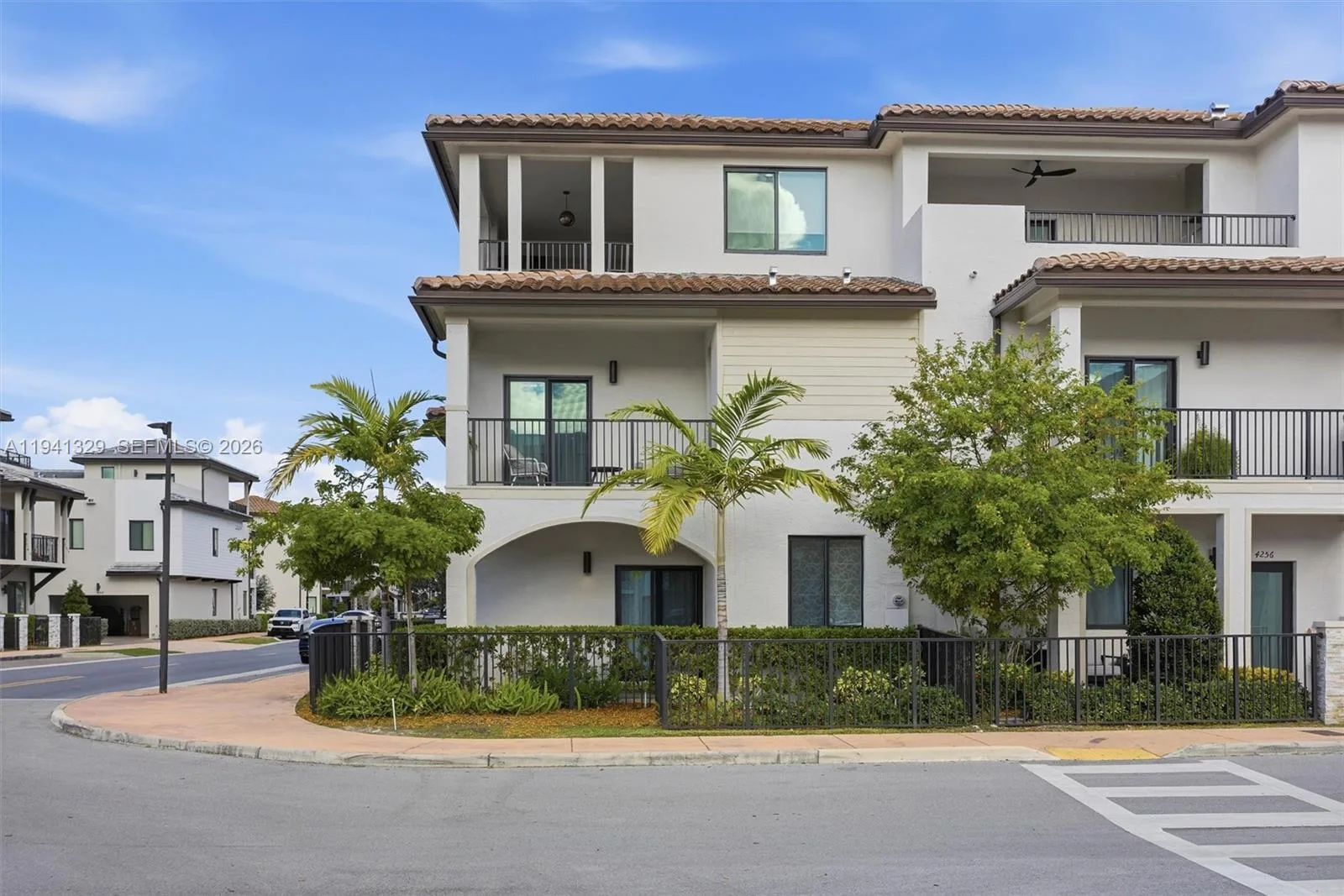 4250 NW 83rd Ave, Doral, FL 33166 photo 3