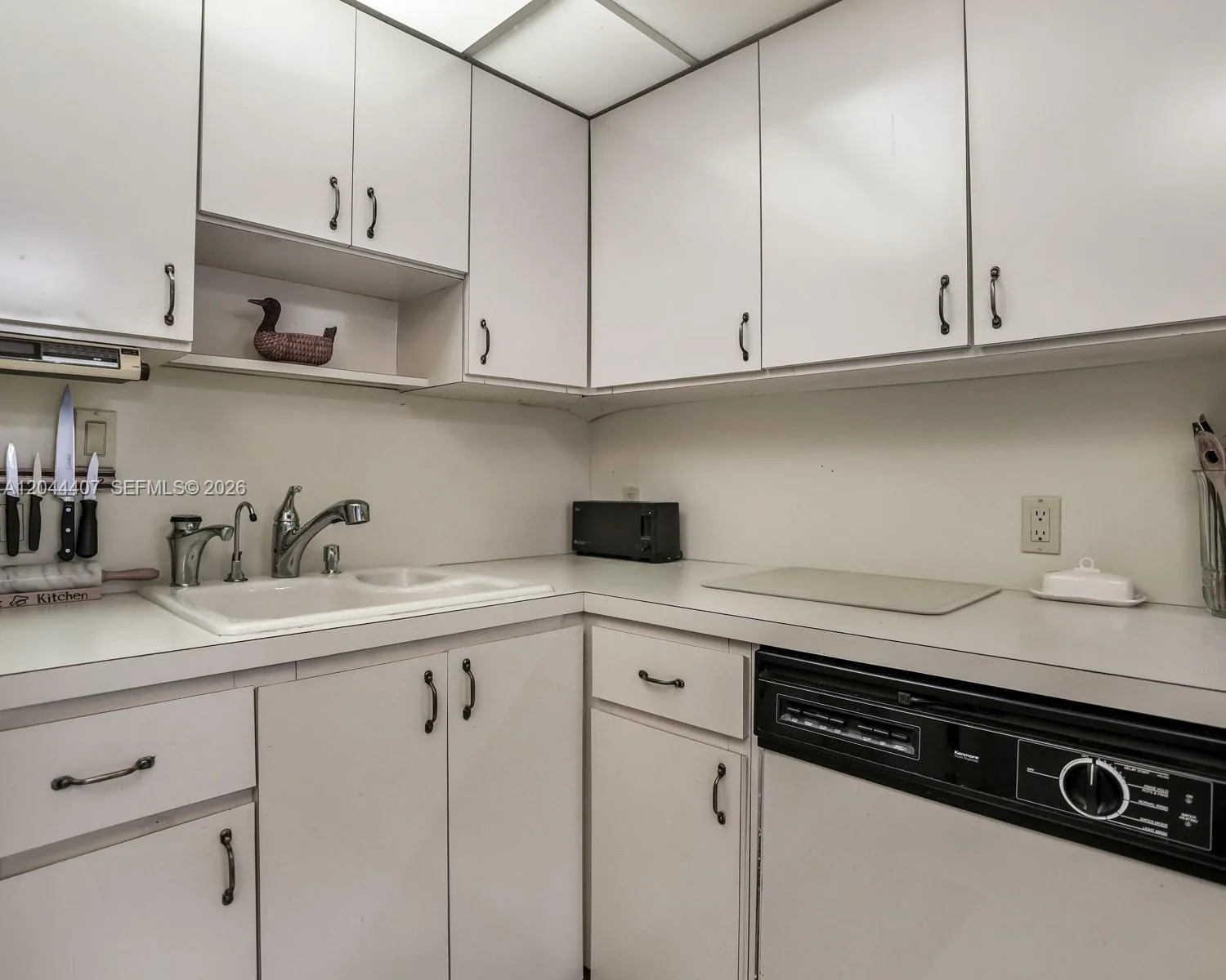 100 Bayview Dr # 1620, Sunny Isles Beach, FL 33160 photo 12