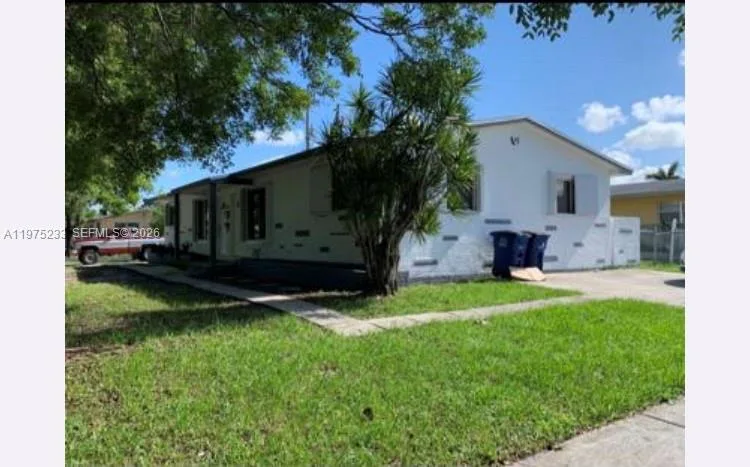 401 SW 8th St # A, Hallandale Beach, FL 33009