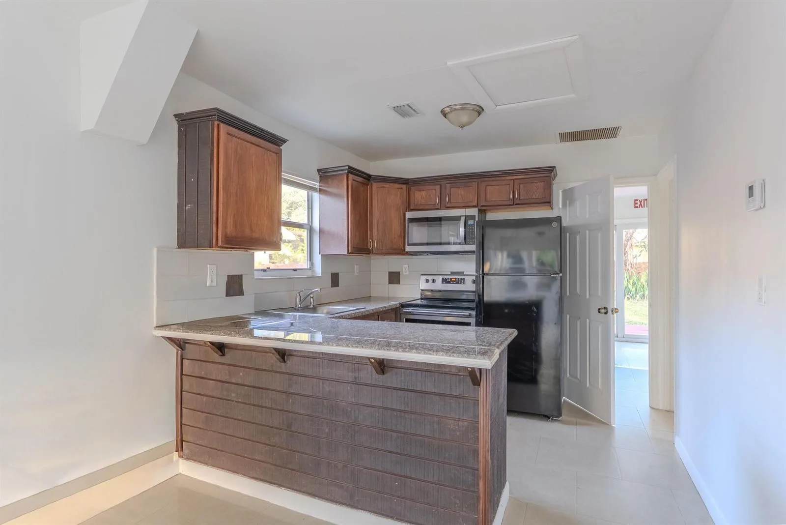 521 S 24th Avenue, Hollywood, FL 33020 photo 10