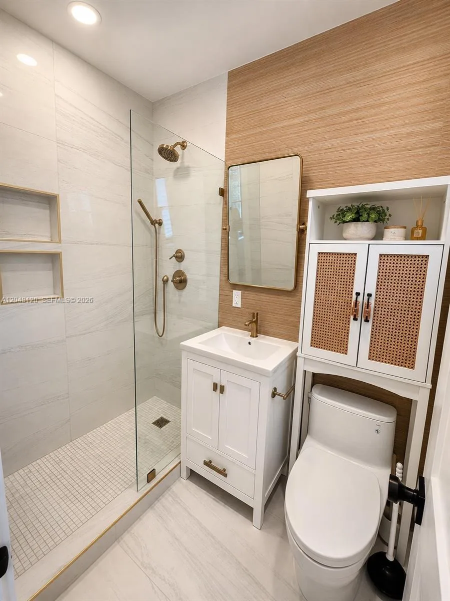4455 N Bay Rd, Miami Beach, FL 33140 photo 10